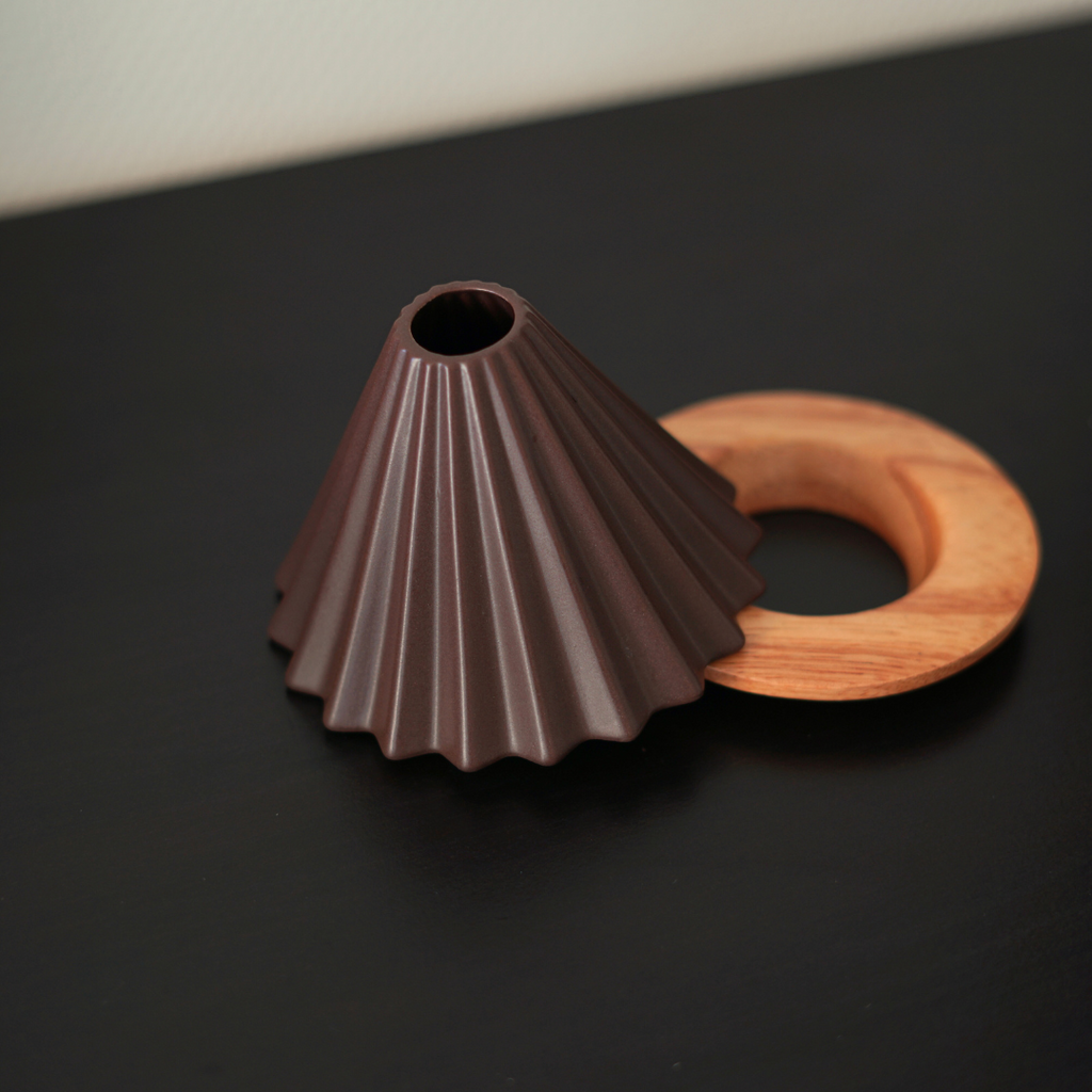 V60 Origami Coffee Drip with Wooden Base | Cademo Coffee